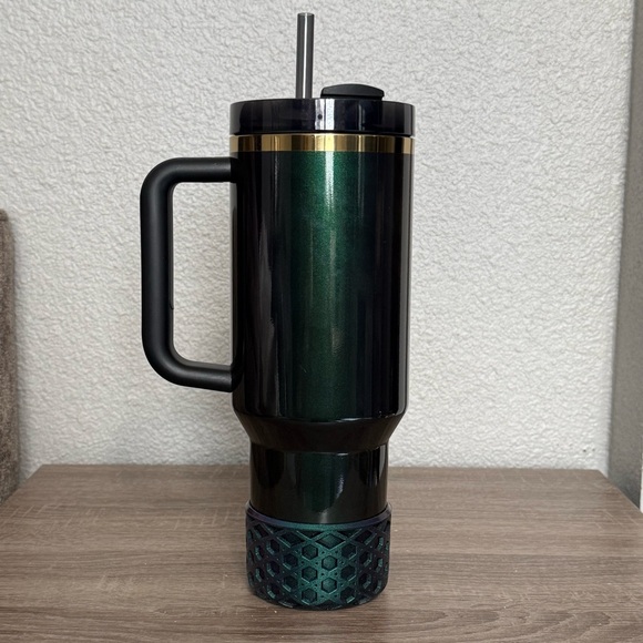 Target x Stanley Elphaba Wicked For Good FlowState Quencher Tumbler 40 Oz NWOT - Picture 4 of 11